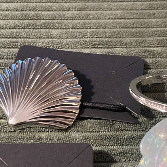 10pc Jewelry bundle hair clips earrings bracelet necklace - Picture 11 of 16